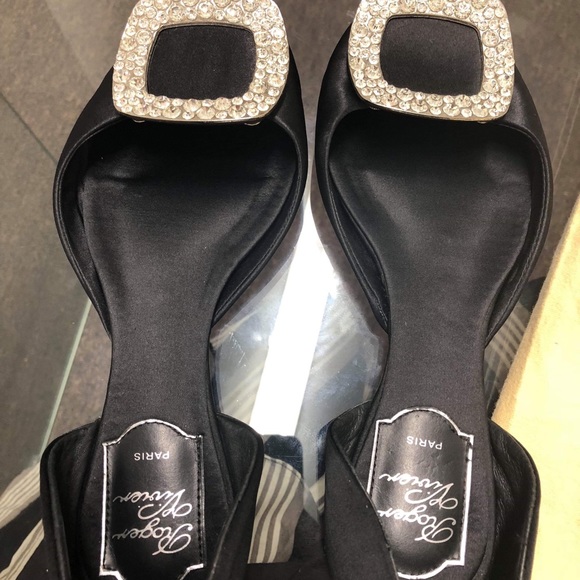 Roger Vivier Shoes - Roger Vivier flats